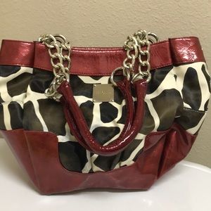 Beautiful ❤️red trim Miche purse new